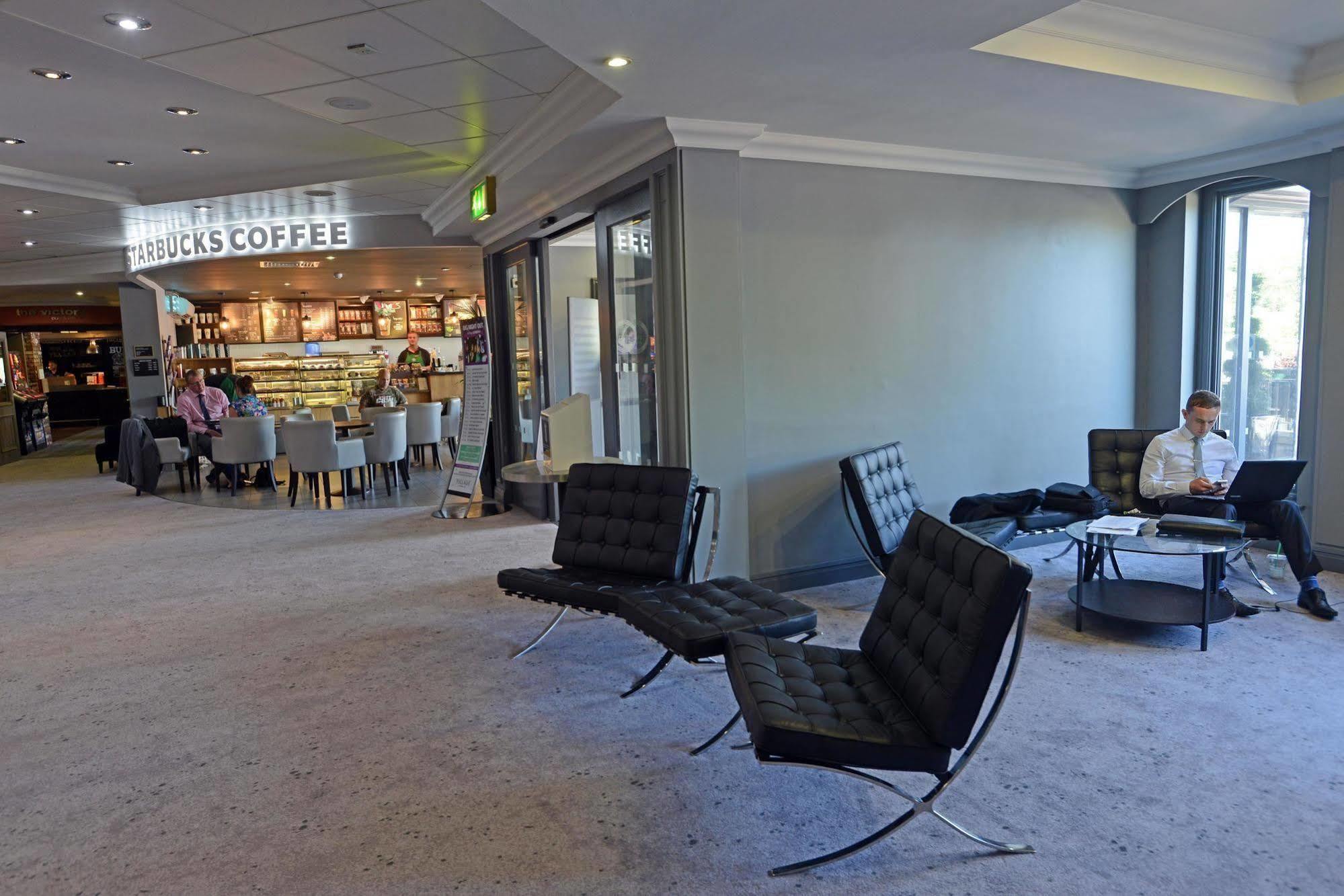 Village Hotel Coventry Eksteriør billede
